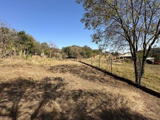 Fazenda / Sítio para venda em Genebra de 10000.00m² com 4 Quartos e 2 Suites