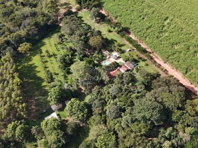Fazenda / Sítio para venda em Zona Rural de 2.00m² com 3 Quartos e 1 Suite