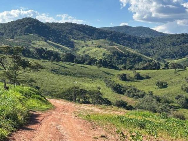 Fazenda / Sítios / Chácaras à venda em Carmo De Minas, no bairro Zona Rural