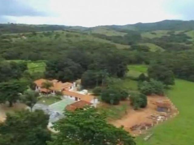 Fazenda / Sítios / Chácaras à venda em São João Batista Do Glória, no bairro Zona Rural