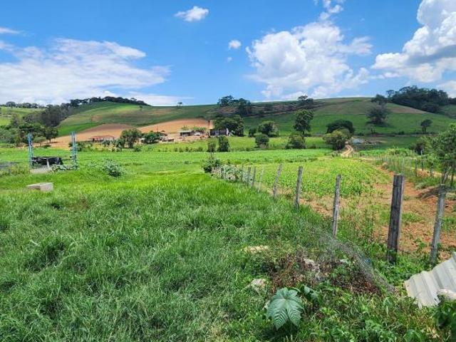 Fazenda / Sítios / Chácaras com 3 quartos à venda em Careaçu, no bairro Zona Rural