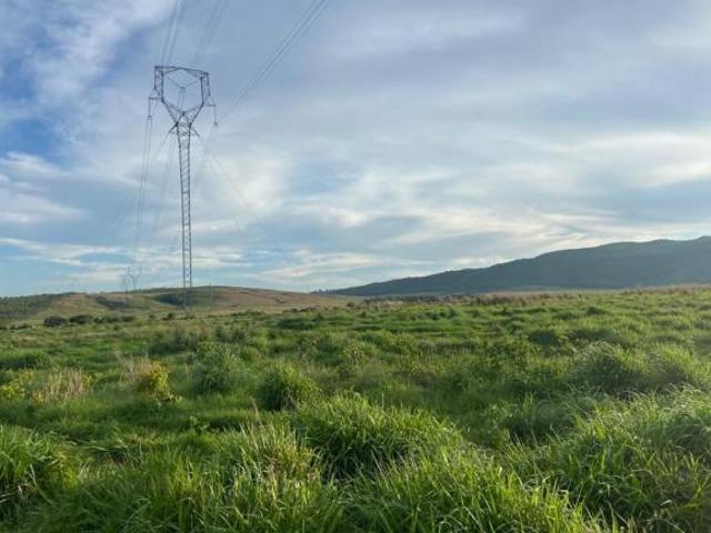 Fazenda / Sítios / Chácaras com 3 quartos à venda em Lassance, no bairro Zona Rural