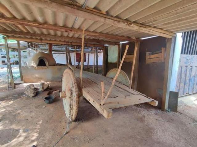 Fazenda / Sítios / Chácaras com 3 quartos à venda em São Tiago, no bairro Área Rural