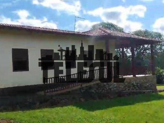 Fazenda / Sítios / Chácaras com 3 quartos à venda em Varginha, no bairro Chácara Do Lago