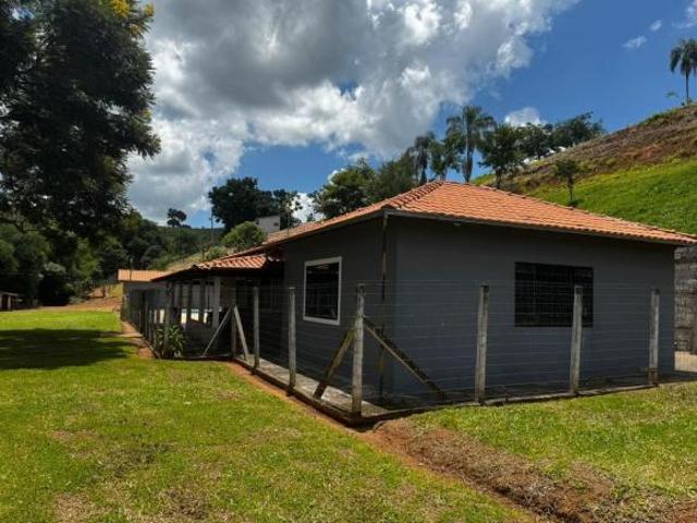 Fazenda / Sítios / Chácaras com 3 quartos à venda em Varginha, no bairro Riviera Do Lago