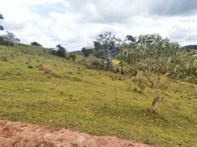 Fazenda / Sítios / Chácaras com 2 quartos à venda em Serranos, no bairro Zona Rural