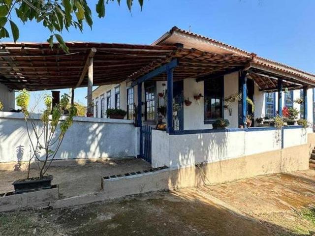 Fazenda / Sítios / Chácaras com 7 quartos à venda em Desterro De Entre Rios, no bairro Zona Rural