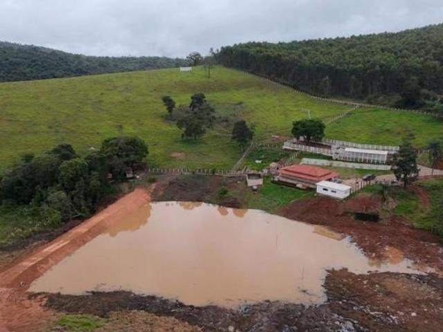 Fazenda / Sítios / Chácaras com 4 quartos à venda em Piedade Dos Gerais, no bairro Zona Rural
