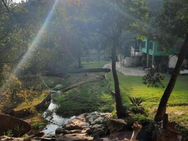 Fazenda / Sítios / Chácaras com 5 quartos à venda em Sabará, no bairro Nações Unidas