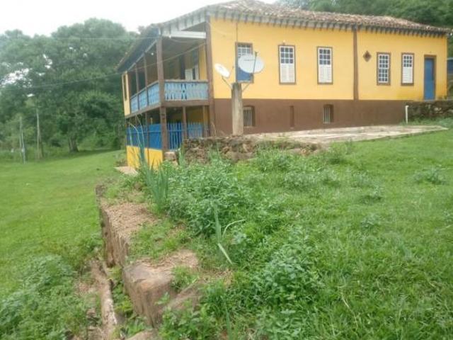 Fazenda / Sítios / Chácaras com 8 quartos à venda em Rio Espera, no bairro Área Rural