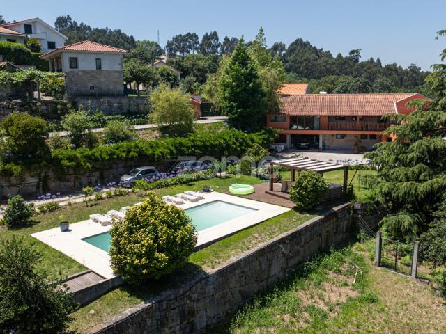 Fazenda T4+1 com piscina em Penafiel