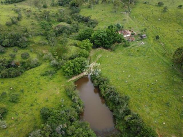 Fazenda 28 Hectares rica em água em Oliveira MG