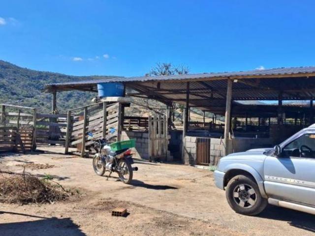 Fazenda 33 ha em Pará de Minas/MG, asfalto até na porta do sitio