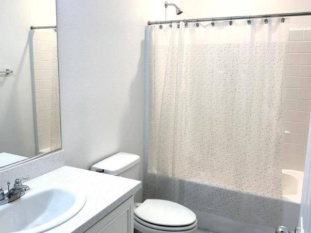 Female Tenants Spacious Clean Rooms