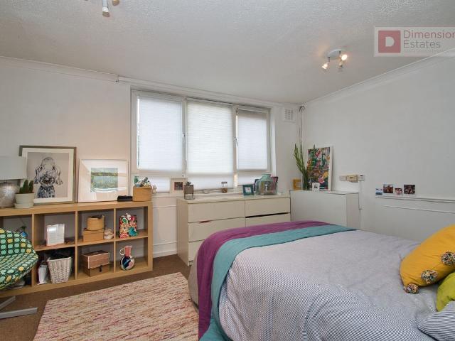 Fenton Close, London E8, 3 bed town house to rent, £3,250 pcm | PrimeLocation