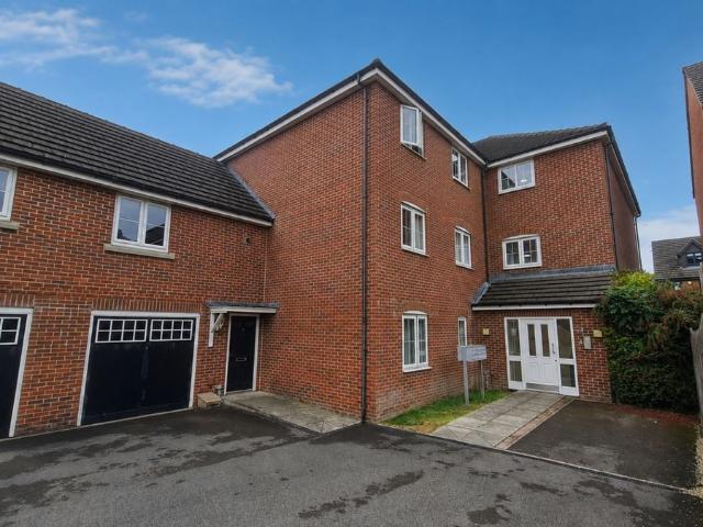 Fenton Place, Middleton, Leeds, West Yorkshire LS10, 2 bed flat to rent, £950 pcm | PrimeLocation