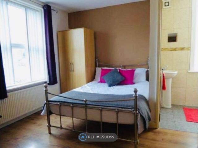 Fenton Road, Huddersfield HD1, 1 bed end terrace house to rent, £600 pcm | PrimeLocation