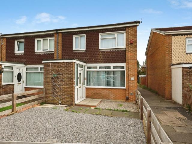 Fenby Avenue, Darlington 3 bed semi detached house to rent £800 pcm £185 pw