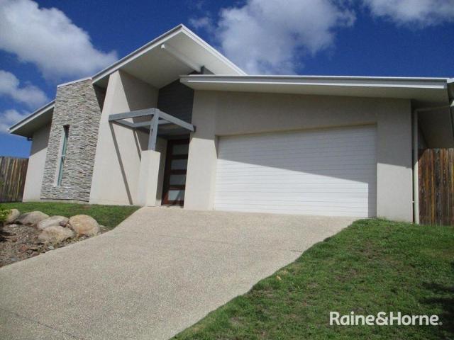 FENCED, AIR CONDITIONED FAMILY HOME IN NEW AUCKLAND!