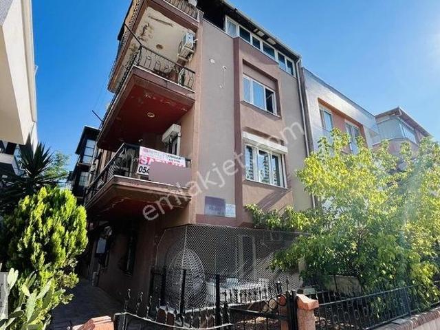 Fener Mahallesinde Satılık Eşyalı 2+1 90 M²