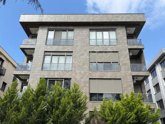 Fenerahçe Yoğurtçubaşı Çıkmazında Kiralık Daire
