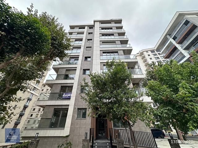 FENERBAHÇEDE 3+1 ÖNÜ AÇIK SAHİLE VE BAĞDAT CADDESİNE YAKIN DAİRE
