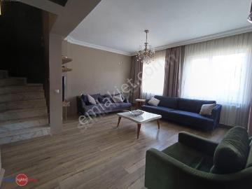Fener'de Kiralık 2+1 Eşyalı Dubleks Daire
