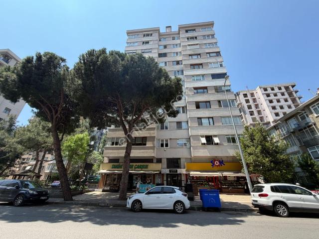 Feneryolu Kapalı Otoparklı Bahçeli Satılık 3+1 Daire / Kiracısız