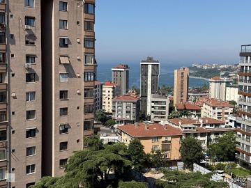 FENERYOLU MARMARAYA YAKIN BUTİK BİNADA ARMADADAN DENİZ MANZARALI