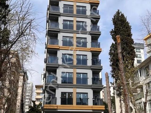 Feneryolu’nda Prestijli Yaşamın Yeni Adresinde Satılık Daire