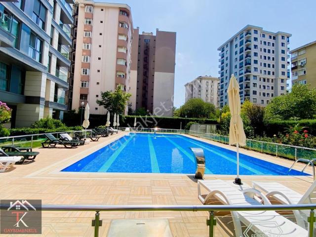 Feneryolu Pırlanta'da Havuz+spor Salonu 110m² 3+1 Satılık Daire