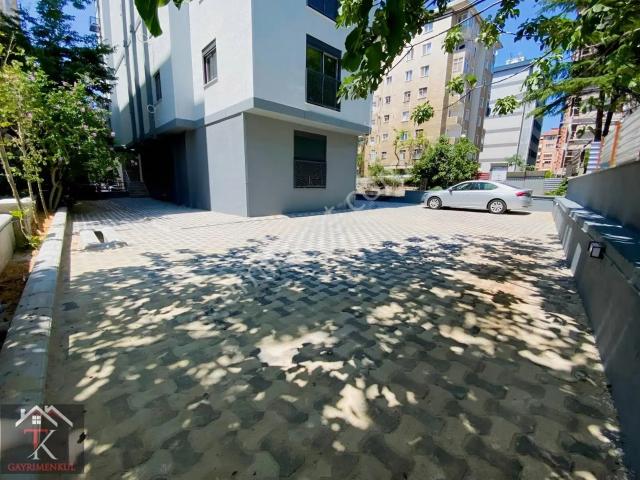 Feneryolu'nda Kiralık Sıfır 3+1 Daire Ulaşıma Yakın 89m2
