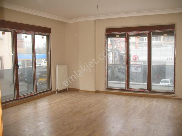 Feneryolun'da Hastahane Yakını3+1 Kiralık Daire