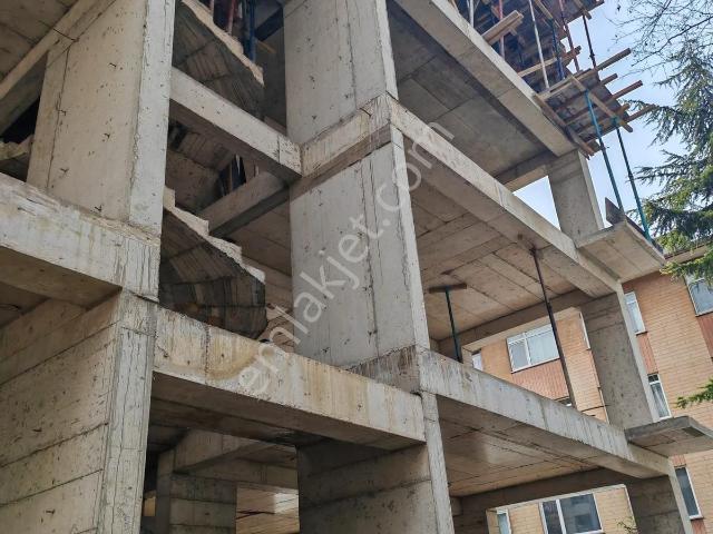 Feneryolun'da Tapu Masrafsız Satılık 2+1 Daire