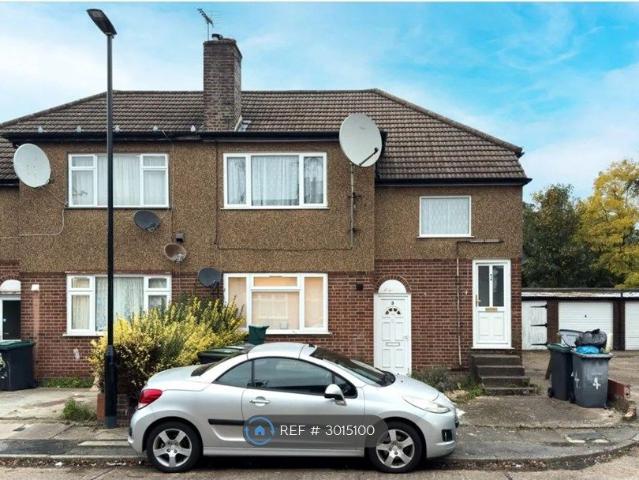 Fenman Court, London N17, 2 bed maisonette to rent, £1,900 pcm | PrimeLocation