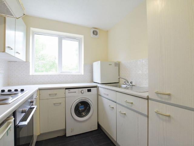 Fenman Gardens, Ilford IG3, 1 bed flat to rent, £1,350 pcm | PrimeLocation