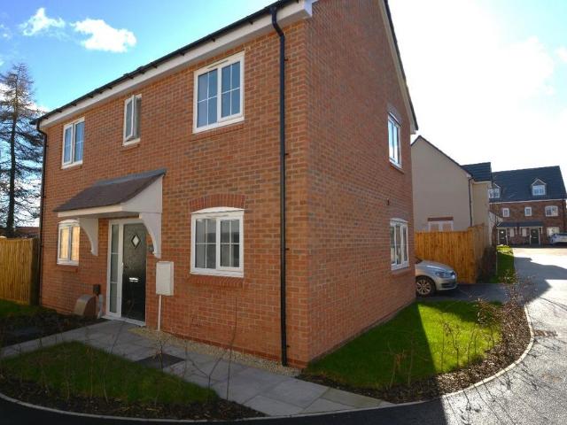 Fennec Drive, Gateford, Worksop 3 bed detached house to rent £1,300 pcm £300 pw