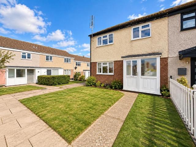 Fennel, Harlow, CM19 3 bed terraced house to rent £1,800 pcm £415 pw