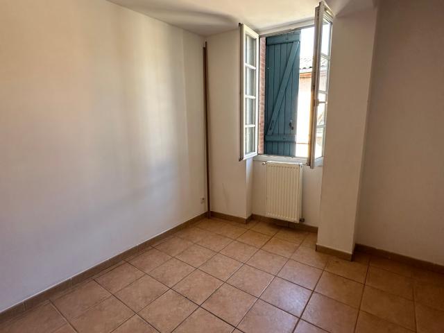 FENOUILLET APPARTEMENT T3 CENTRE FENOUILLET DOSSIER GARANTS ACCEPTE