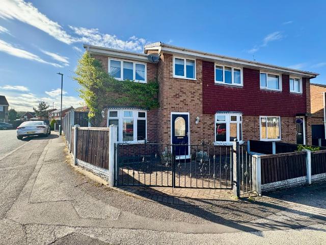 Fenroth Close, Nottingham NG6, 4 bed semi detached house to rent, £1,500 pcm | PrimeLocation