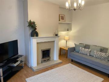Featherbank Terrace Horsforth, Leeds LS18, 2 bed semi detached house to rent, £1,200 pcm | PrimeLocation