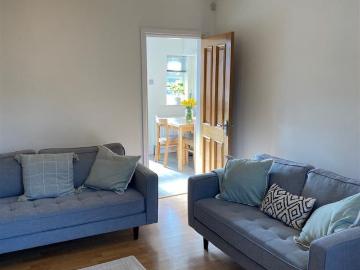 Featherbank Terrace, Horsforth, LS18 4QW