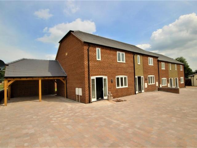 Feathers Rest, Streethay House Farm. 3 bed terraced house to rent £1,400 pcm £323 pw