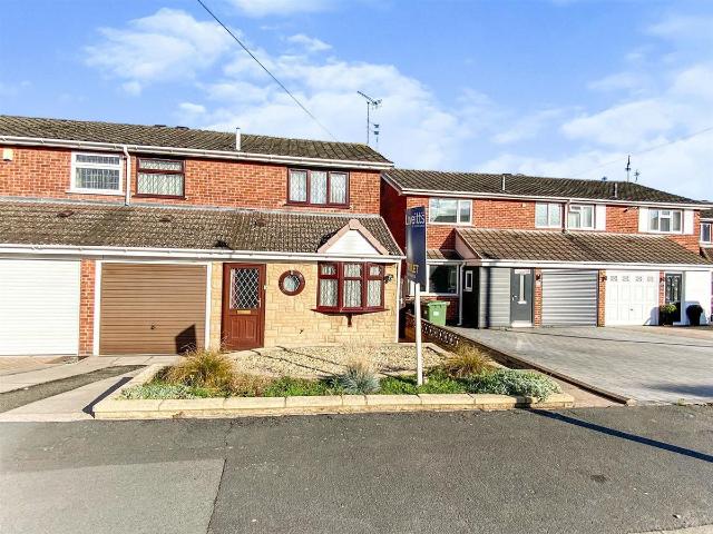 Featherstone Close, Nuneaton CV10, 3 bed detached house to rent, £1,200 pcm | PrimeLocation