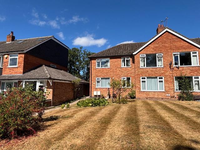 Featherstone Crescent, Shirley B90, 2 bed maisonette to rent, £995 pcm | PrimeLocation