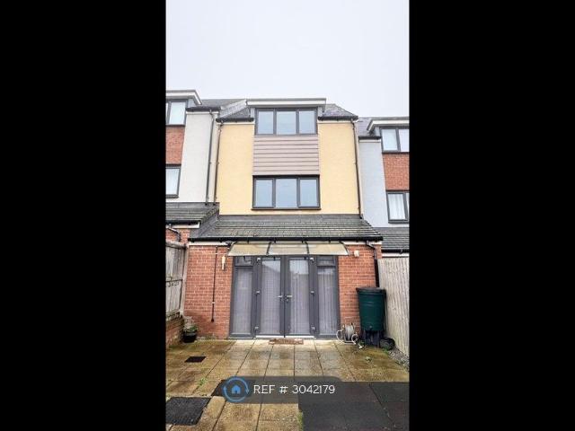 Featherwood Avenue, Newcastle Upon Tyne NE15, 4 bed terraced house to rent, £1,300 pcm | PrimeLocation
