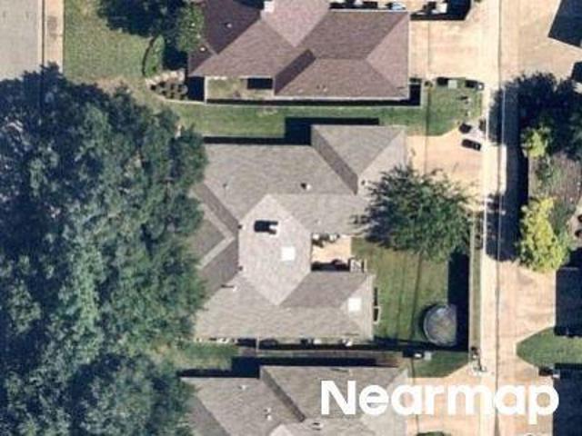 Featherwood Dr