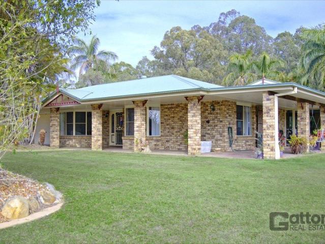 FEATURE PACKED FAMILY LIVING, EXTRAORDINARY SHEDDING & AMPLE SPACE IN KOALA PARK ESTATE