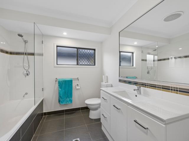Feature Packed Home – Modern, Stylish & Ready to Impress!