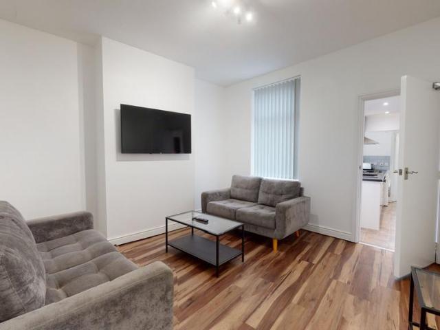 Fearon Street, Loughborough LE11 5 bed house to rent £2,492 pcm £575 pw
